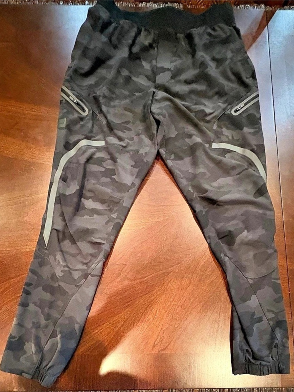 Under Armour UA Elite Cargo Camo Pants Men’s L Athletic Joggers 1373869